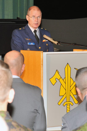 Puolustusvoimien komentaja kenraali Jarmo Lindberg