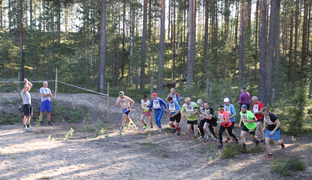 Paukkula_pistooliampkisan lähtörynnistystä2015