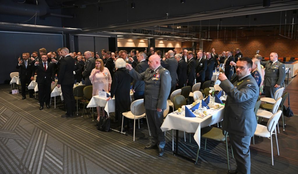 Lippujuhlan päivän ylentämis- ja palkitsemistilaisuus Jyväskylän Paviljongissa